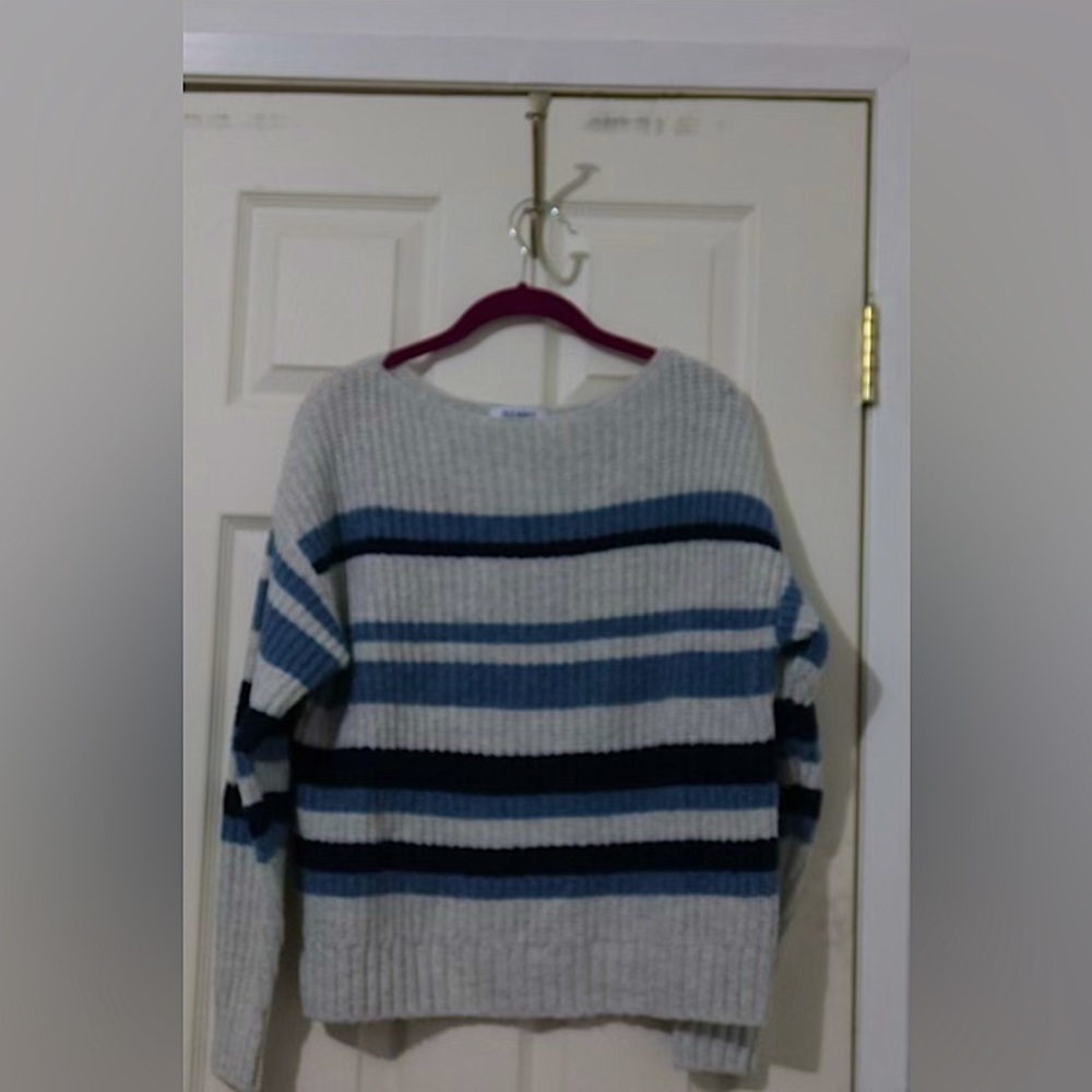 sweater top. Old Nevy. M. Knitted sweater. Blue and white.